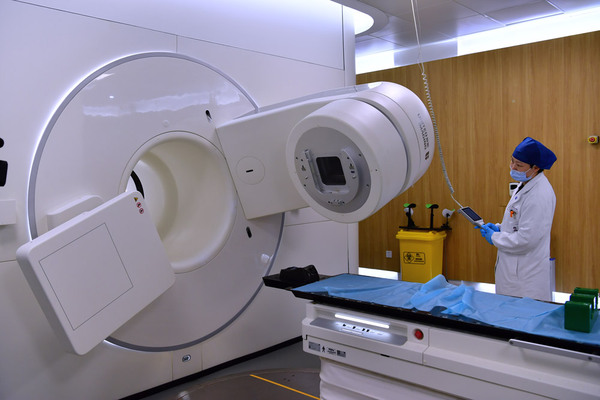 医工“联姻”打造全球首个“一站式”放疗方案  首例患者23分钟“走完”放疗全流程