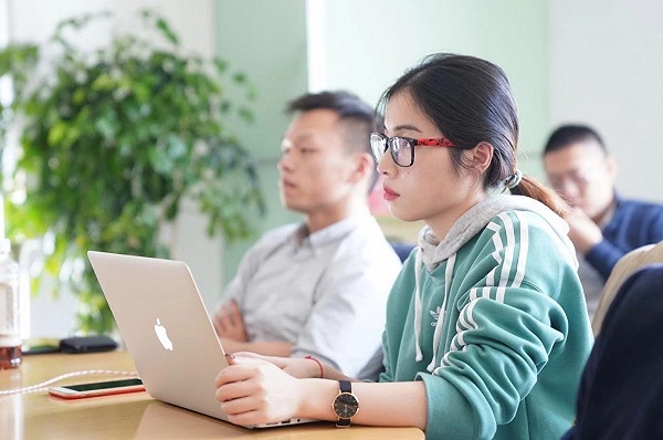 【特写】在腾讯众创实习：两名在校生的八周职场习得