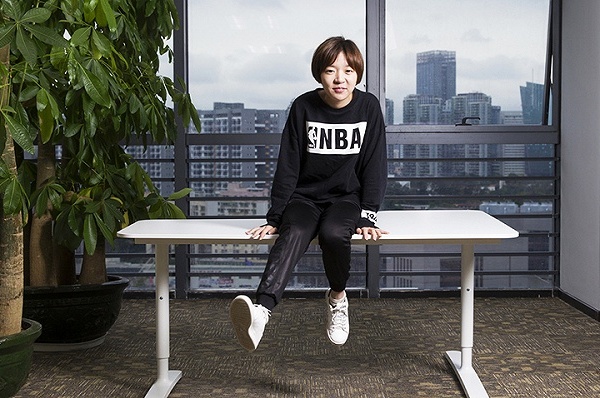 曾经的18岁神奇百货女CEO 现在正在炒外汇批贷款做整形