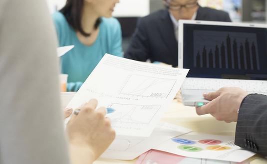 在职场如何跨过职场代沟?