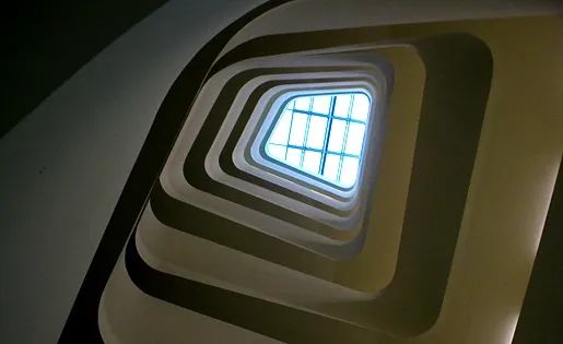 债务压力不断增大 恒大物业三成股权待售万科财团?