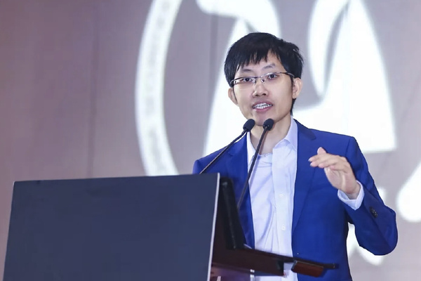 不加班、无KPI、不赚快钱！梁文锋这套打法真能赢过所有大厂？